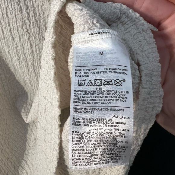 Old Navy white Textured Short Sleeve Top - Picture 3 of 4